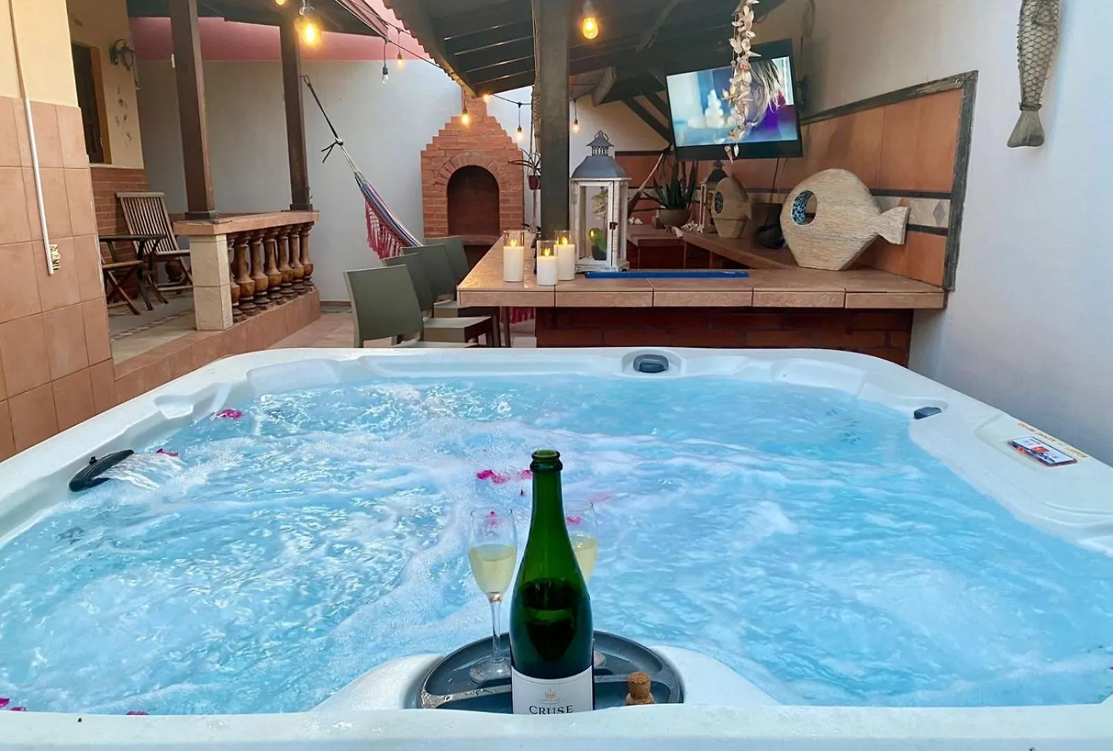 3-Bedroom Villa With A Jacuzzi ノールト