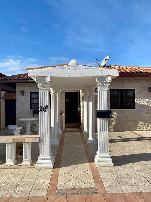 3-Bedroom Villa With A Jacuzzi Noord