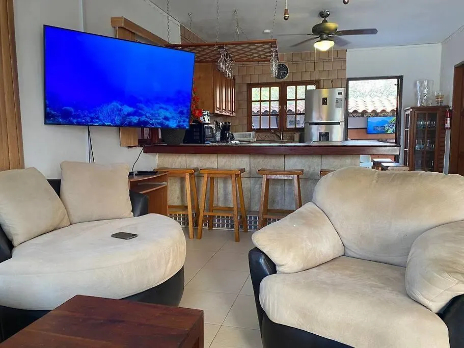 3-Bedroom Villa With A Jacuzzi Noord