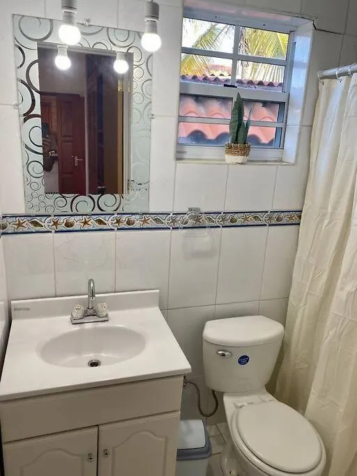 3-Bedroom Villa With A Jacuzzi Noord 0*,